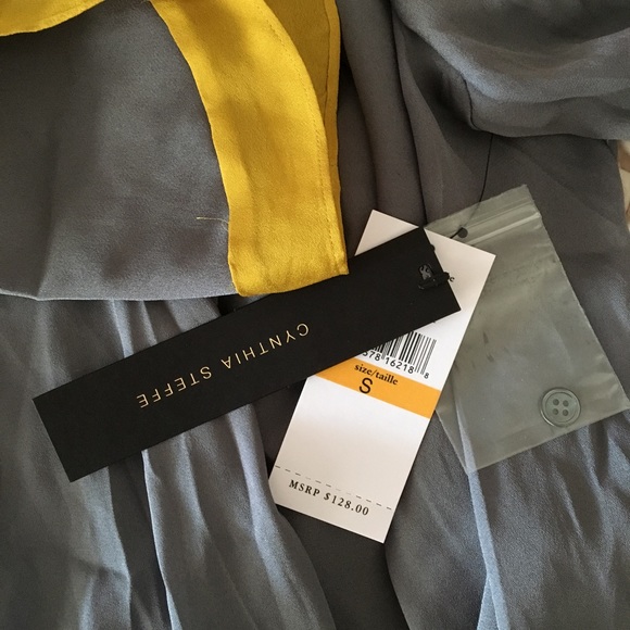 Cynthia Steffe gray flowy trapeze blouse - Picture 8 of 8